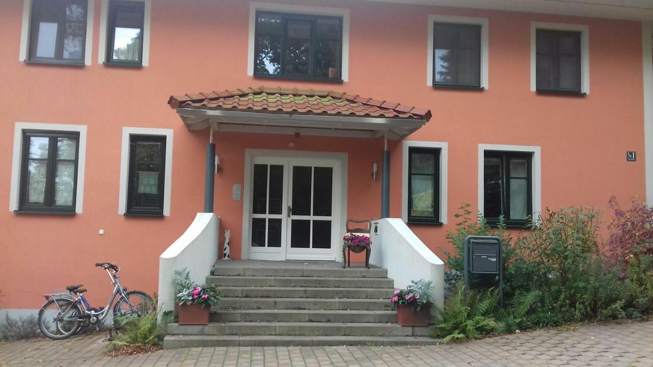 Fewo 1 Waren Mueritz - Haus Buchen Am Tiefwarensee - 1 Zi Kültér fotó